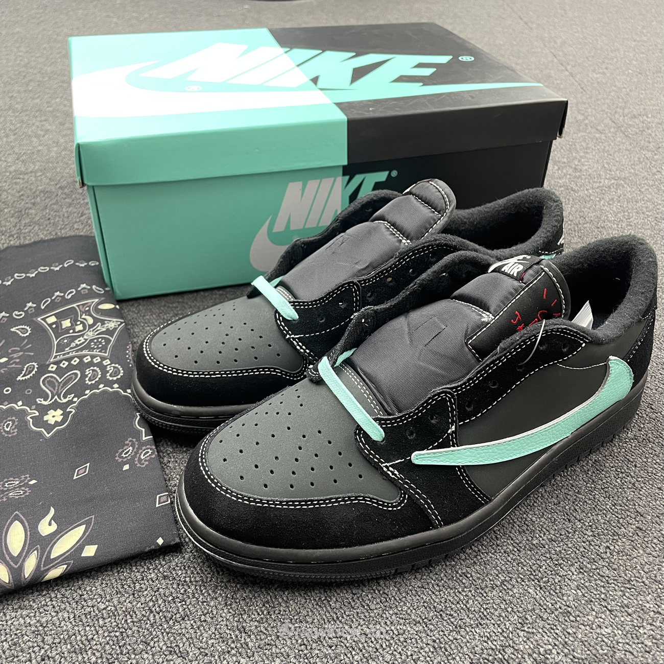 Air Jordan 1 Low Dazzles With Tiffany Cus Travis Dm7866 311 (9) - www.newkick.vip
